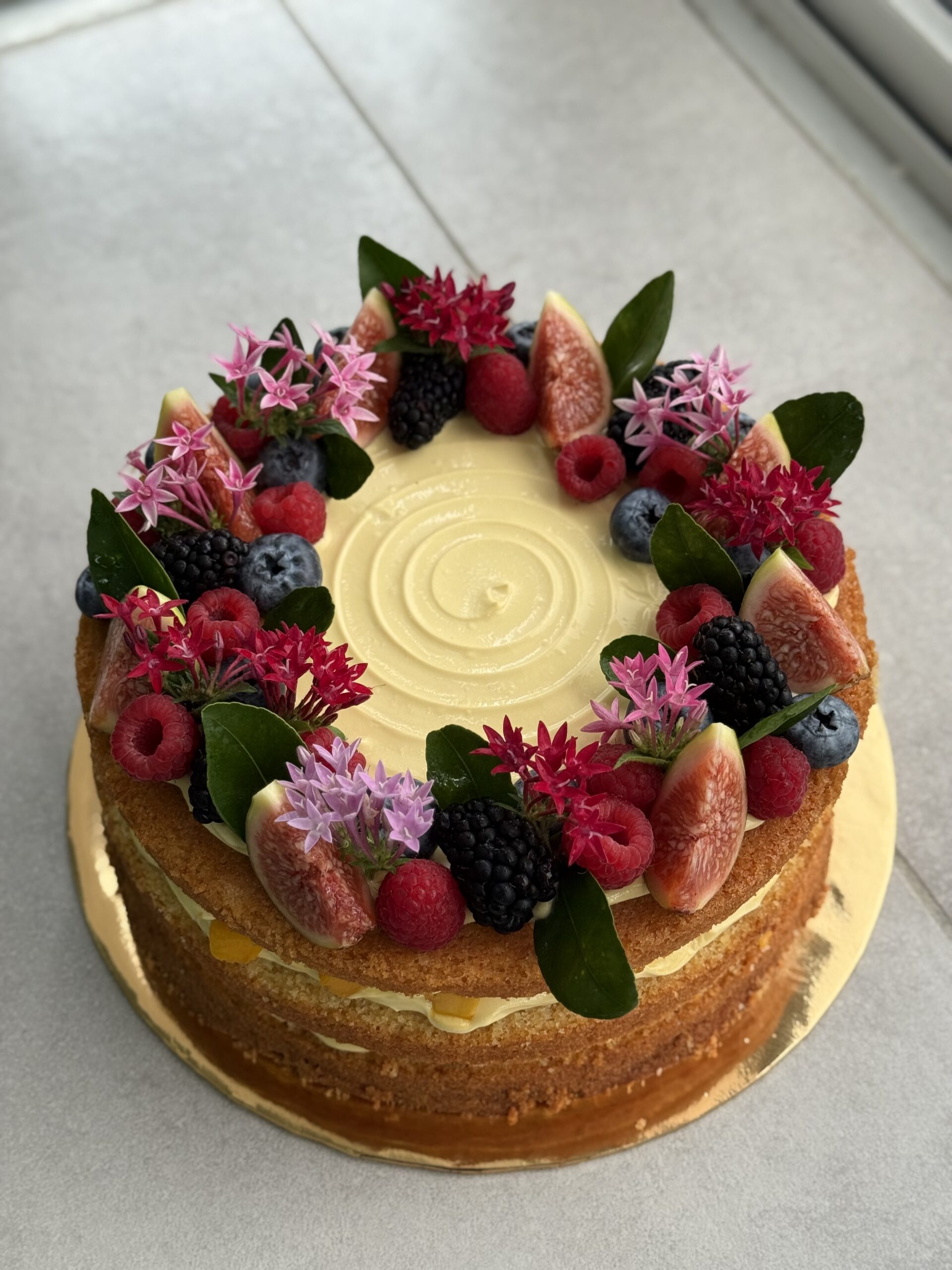 Mango Victoria Sandwich - Image 4
